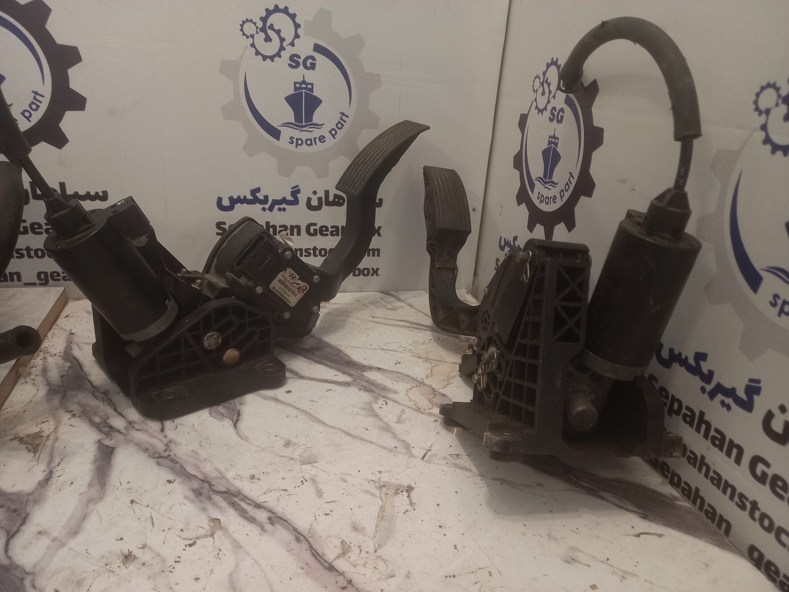 20240616_093747 پدال گاز آزرا استوک