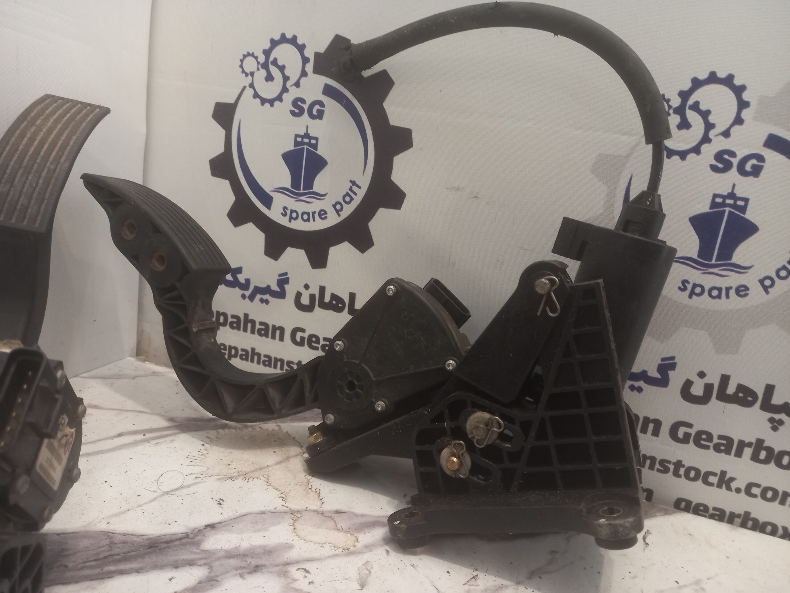 20240616_093803 پدال گاز آزرا استوک